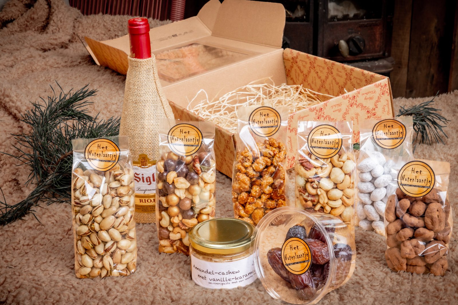 Kerstbox XXL Deluxe (Noten, kaas & wijn)