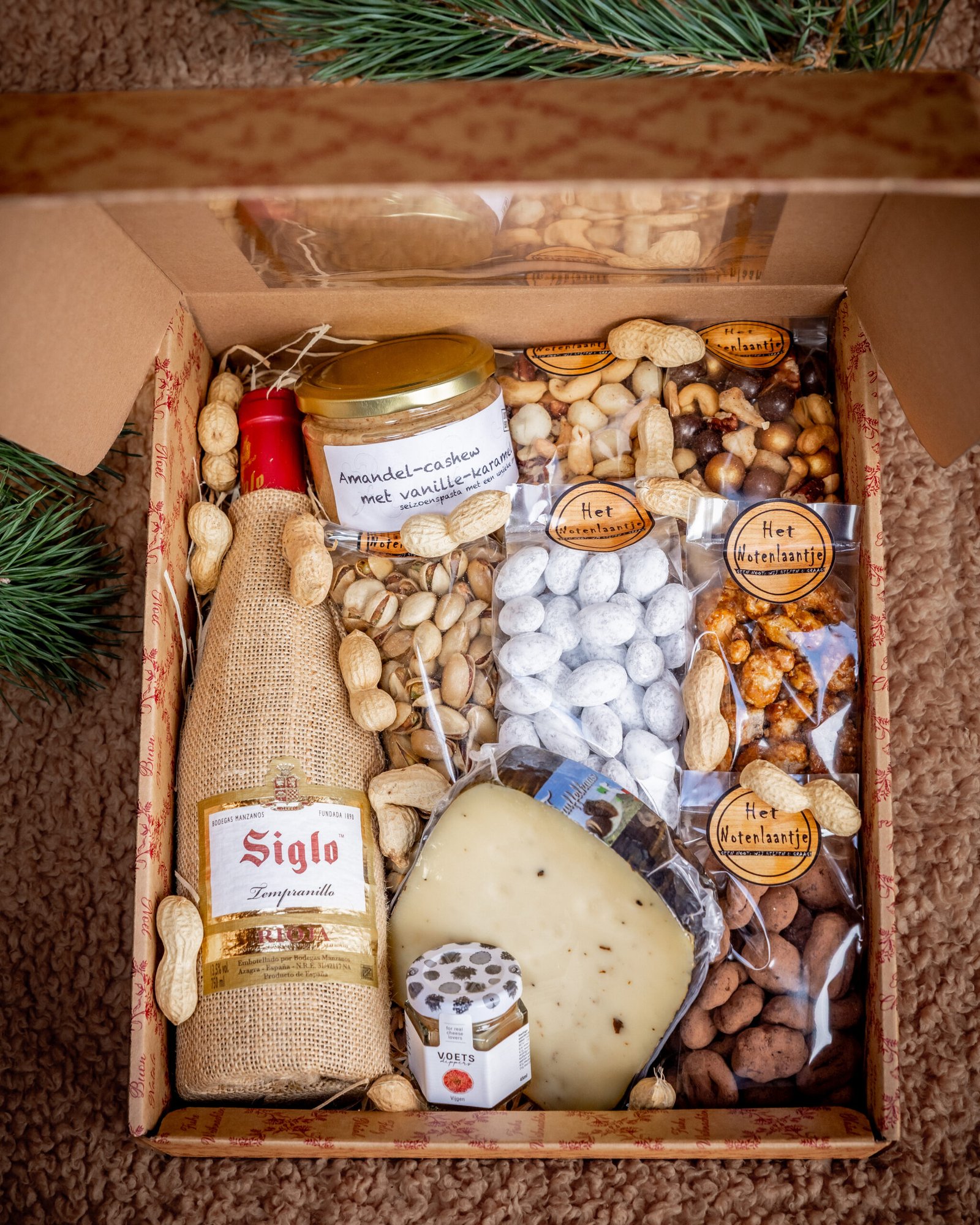 Kerstbox XXl Royaal (Noten, kaas & wijn) - Image 2