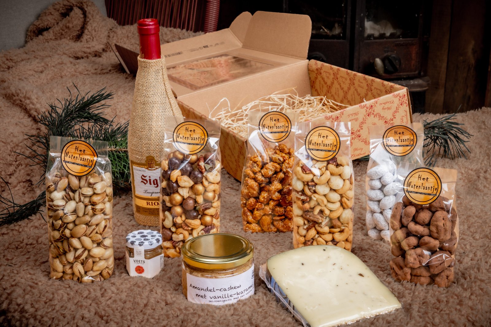 Kerstbox XXl Royaal (Noten, kaas & wijn)
